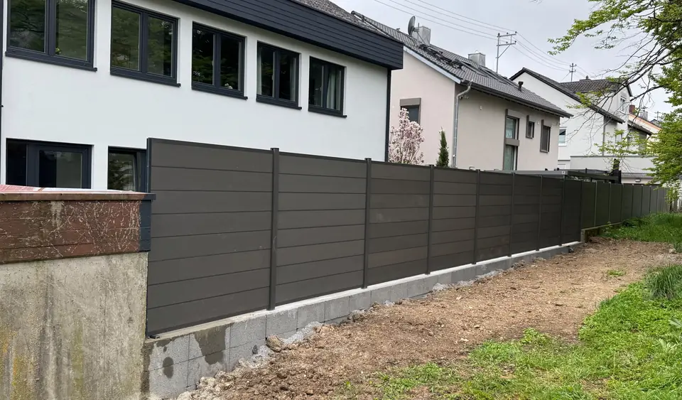 Sichtschutz an Grundstücksgrenze